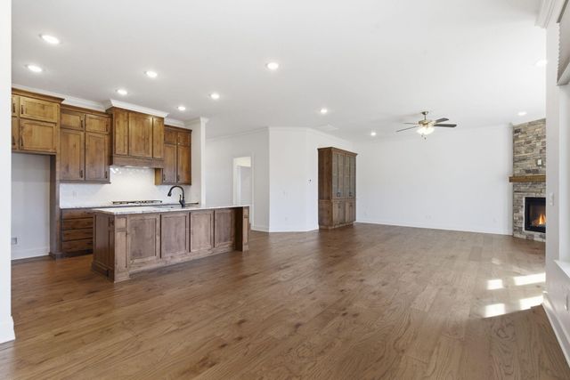 2390 E Cardinal Street, Springfield, MO 65804