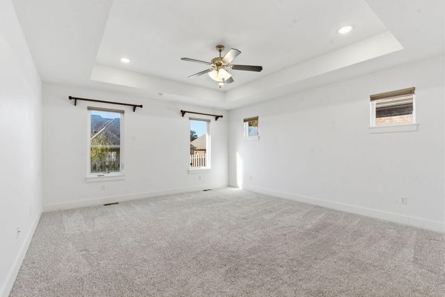 2390 E Cardinal Street, Springfield, MO 65804