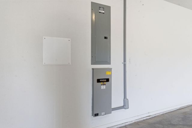 2390 E Cardinal Street, Springfield, MO 65804