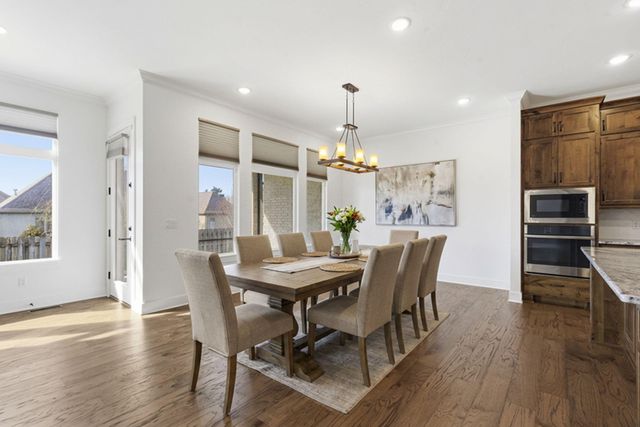 2390 E Cardinal Street, Springfield, MO 65804