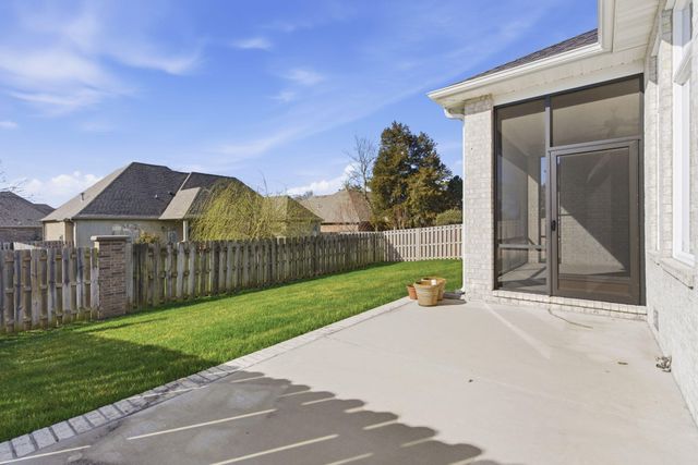 2390 E Cardinal Street, Springfield, MO 65804