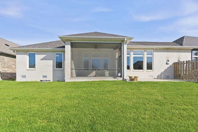 2390 E Cardinal Street, Springfield, MO 65804