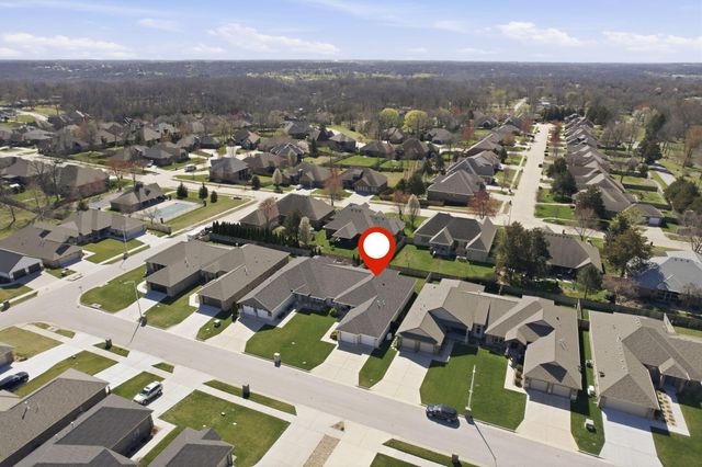 2390 E Cardinal Street, Springfield, MO 65804