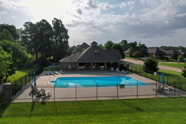 2390 E Cardinal Street, Springfield, MO 65804