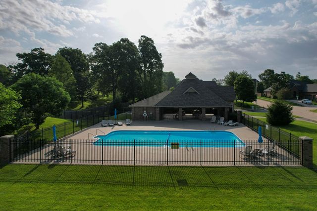 2390 E Cardinal Street, Springfield, MO 65804