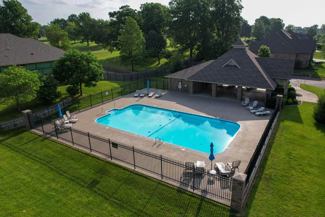 2390 E Cardinal Street, Springfield, MO 65804