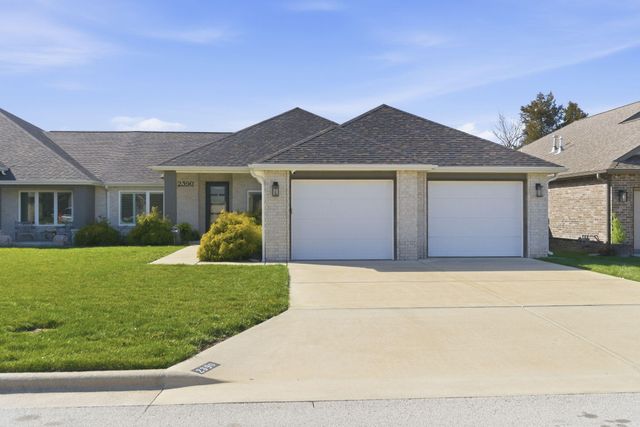 2390 E Cardinal Street, Springfield, MO 65804