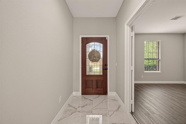 8110 Running Brook Lane, Rosenberg, TX 77469