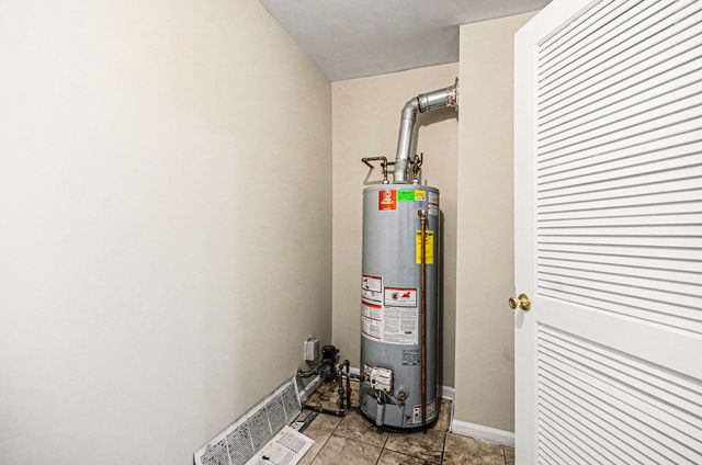 30657 Hidden Pines Lane, Roseville City, MI 48066