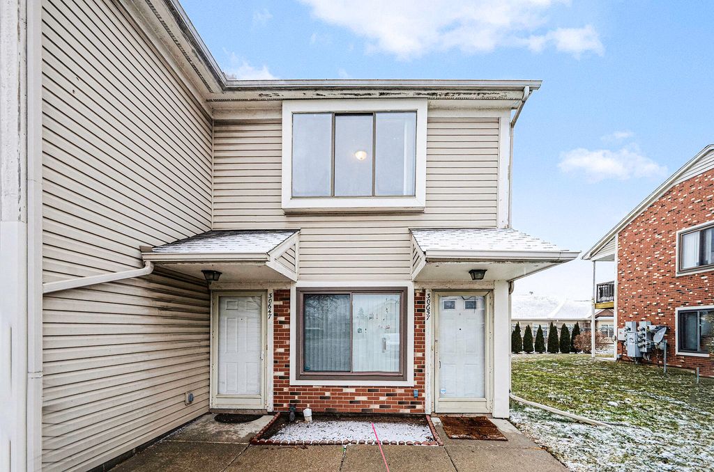 30657 Hidden Pines Lane, Roseville City, MI 48066