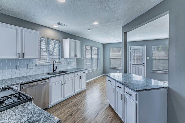 2510 N Rim Drive, Houston, TX 77067