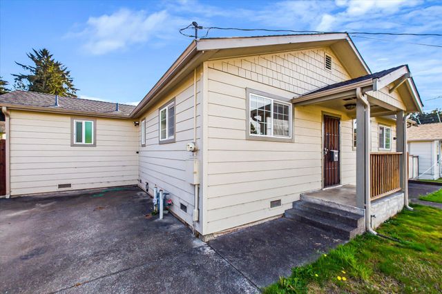 1712 Hodgson Street, Eureka, CA 95503