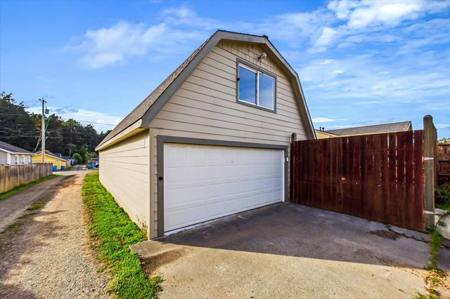 1712 Hodgson Street, Eureka, CA 95503