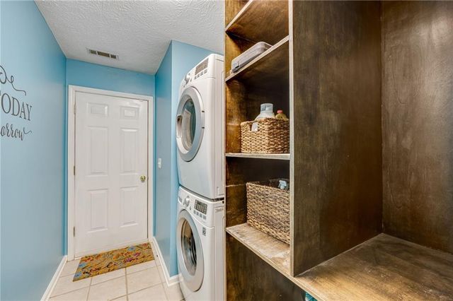 5904 CLIPPER BAY, Flowery Branch, GA 30542