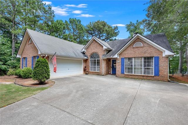 5904 CLIPPER BAY, Flowery Branch, GA 30542