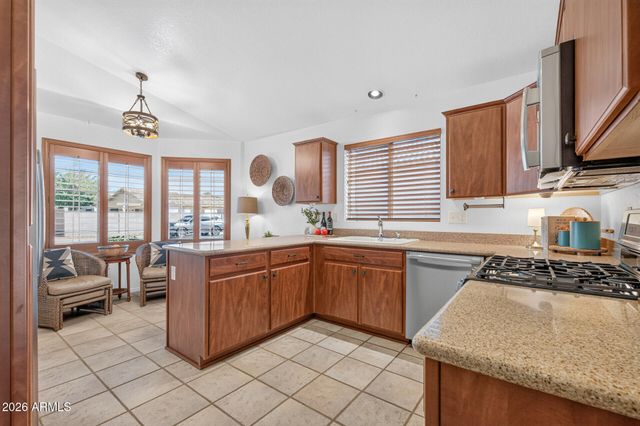 10817 W IRMA Lane, Peoria, AZ 85373
