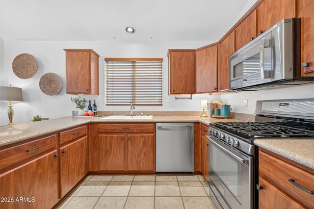 10817 W IRMA Lane, Peoria, AZ 85373