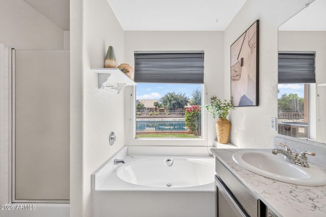 10817 W IRMA Lane, Peoria, AZ 85373