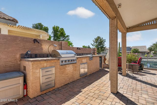 10817 W IRMA Lane, Peoria, AZ 85373