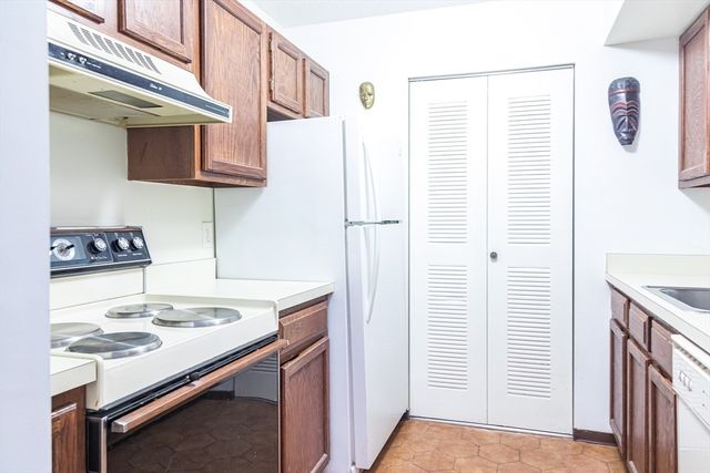 150 Lewis Street 302, Lynn, MA 01902