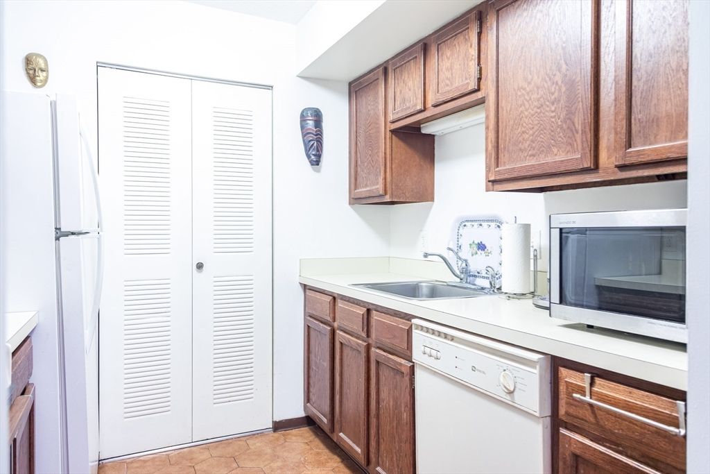 150 Lewis Street 302, Lynn, MA 01902