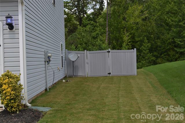 7218 Cuddington Drive, Charlotte, NC 28215