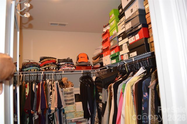 7218 Cuddington Drive, Charlotte, NC 28215