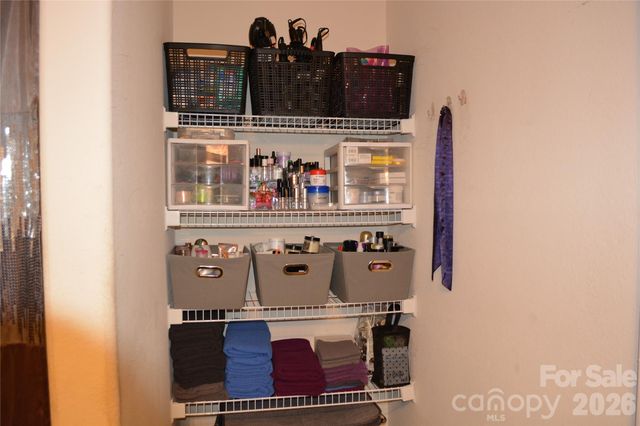 7218 Cuddington Drive, Charlotte, NC 28215