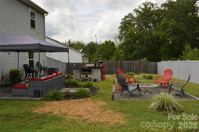 7218 Cuddington Drive, Charlotte, NC 28215