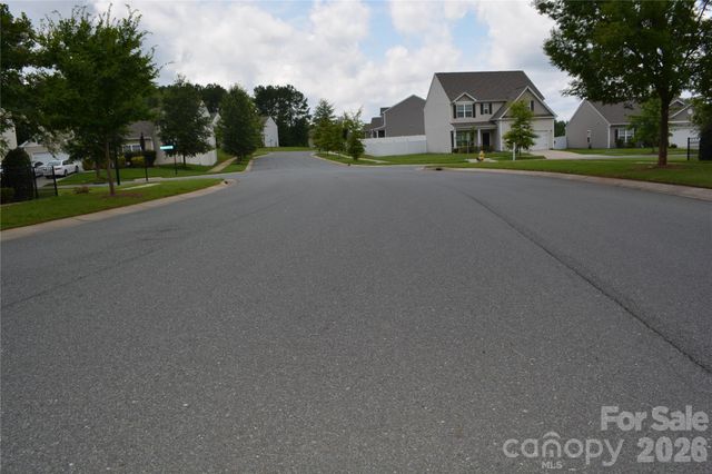 7218 Cuddington Drive, Charlotte, NC 28215
