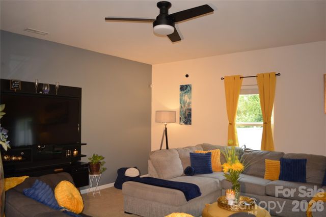 7218 Cuddington Drive, Charlotte, NC 28215