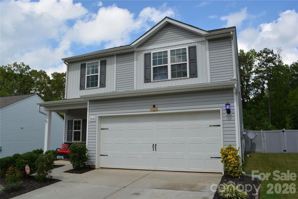 7218 Cuddington Drive, Charlotte, NC 28215