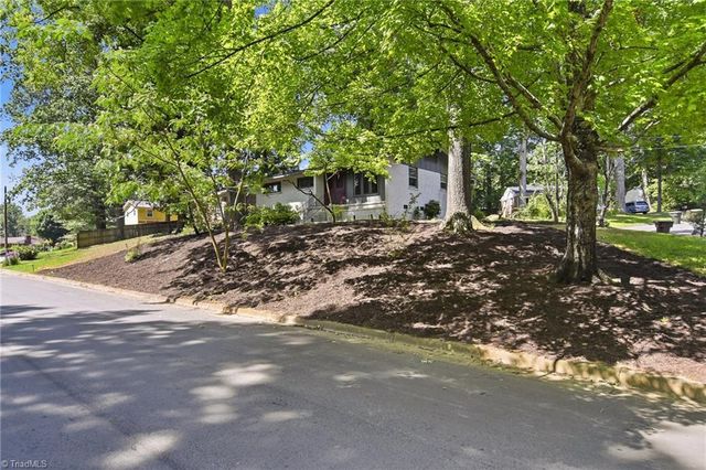 1207 Cliffwood Drive, Greensboro, NC 27406