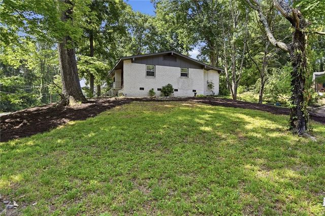 1207 Cliffwood Drive, Greensboro, NC 27406