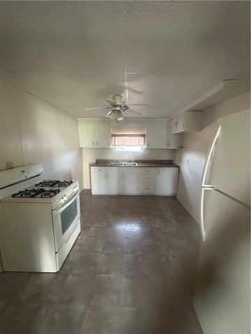 309 Spruce St, Mt Pleasant Boro, PA 15666