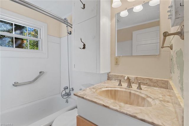 4231 Princeton Avenue, Greensboro, NC 27407