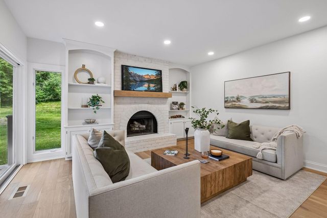 5804 Schaefer Road, Edina, MN 55436
