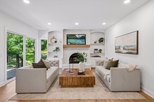 5804 Schaefer Road, Edina, MN 55436