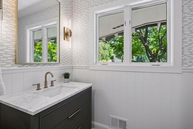 5804 Schaefer Road, Edina, MN 55436