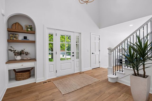 5804 Schaefer Road, Edina, MN 55436