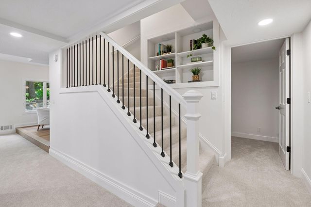 5804 Schaefer Road, Edina, MN 55436