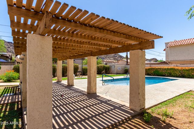 1227 E TOWNLEY Avenue, Phoenix, AZ 85020