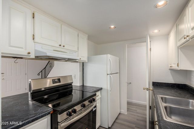 1227 E TOWNLEY Avenue, Phoenix, AZ 85020