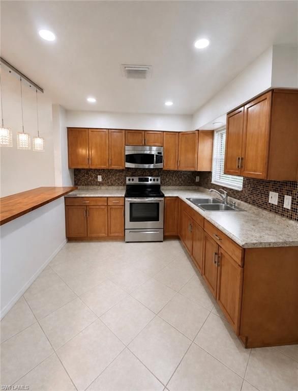 3900 Arnold DR, FORT MYERS, FL 33916 — photo 5