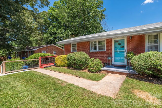 16 Oteen Church Road, Asheville, NC 28805