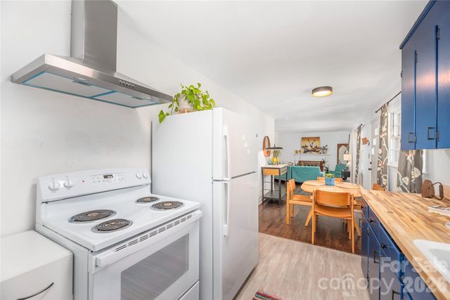 16 Oteen Church Road, Asheville, NC 28805