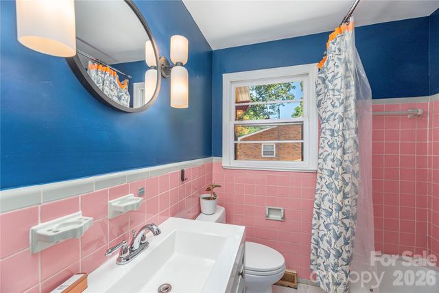 16 Oteen Church Road, Asheville, NC 28805