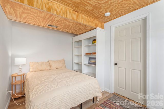 16 Oteen Church Road, Asheville, NC 28805