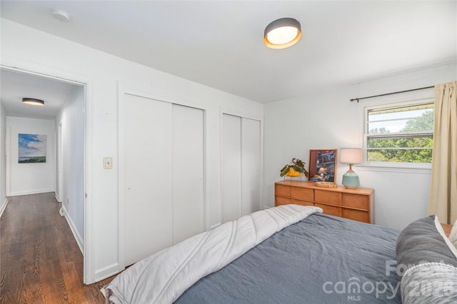 16 Oteen Church Road, Asheville, NC 28805