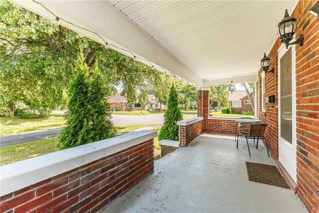 226 Crestwood Boulevard, Gates, NY 14624